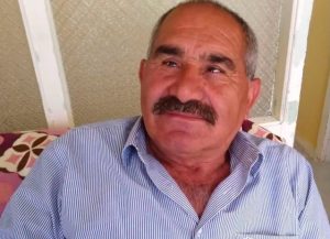 Devrilen traktör can aldı
