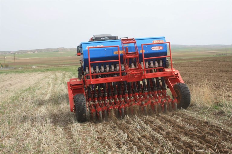 Toprak işlemesiz tarım yaygınlaşıyor