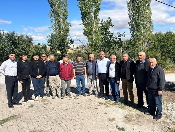 Yeni Parti köylerde saha çalışmalarını sürdürüyor