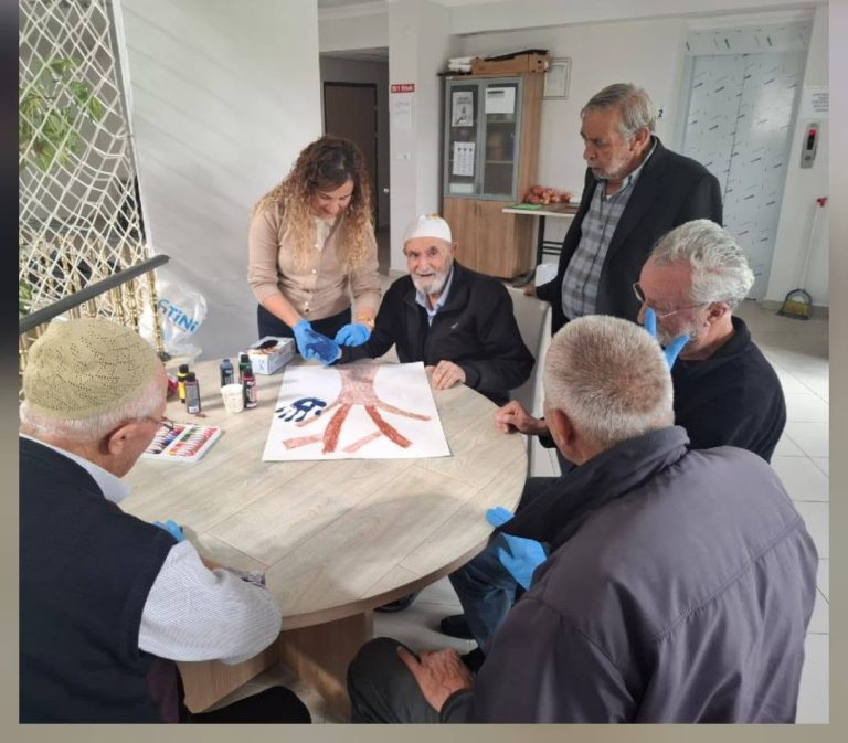 Huzurevinde “Barış için el ele” etkinliği