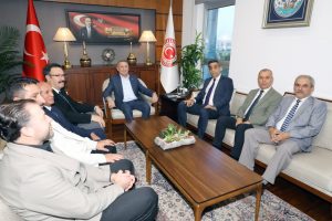Bağcı ve heyetinden Oktay’a Gazi Meclis’te ziyaret