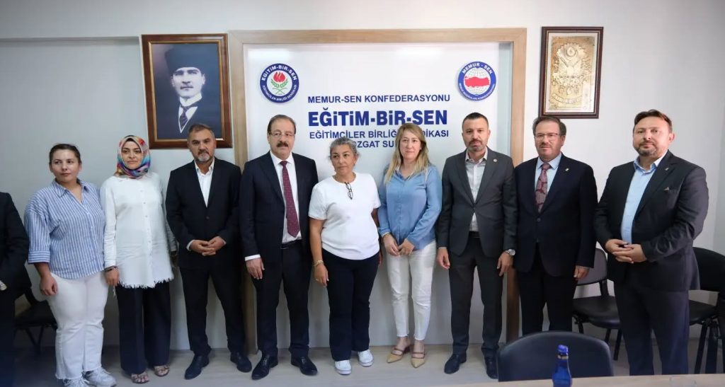 AK Parti’den yoğun istişare trafiği