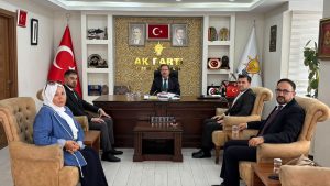 Eroğlu ve sağlık yöneticilerinden Kandemir’e ziyaret