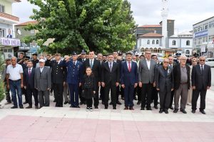 Gaziler ve şehit aileleriyle buluştular
