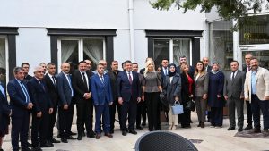 Yaşar, okul müdürleriyle istişarelerini sürdürüyor