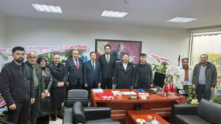 Kandemir, hem kurumları ziyaret etti hem esnafı dinledi