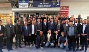 Oktay AK Parti teşkilatı ile buluştu
