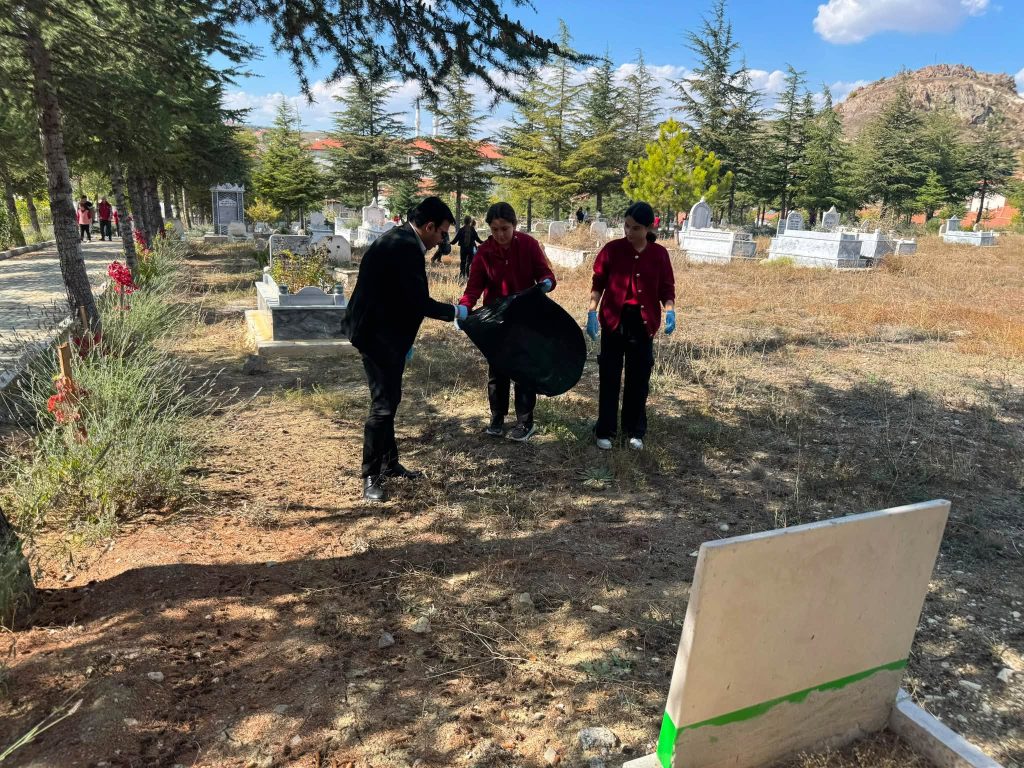 Öğrencilerden örnek davranış