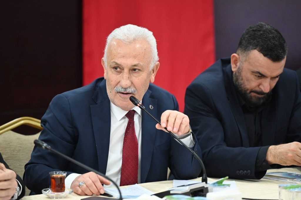 Zararsız: “Emek en yüce değerdir”