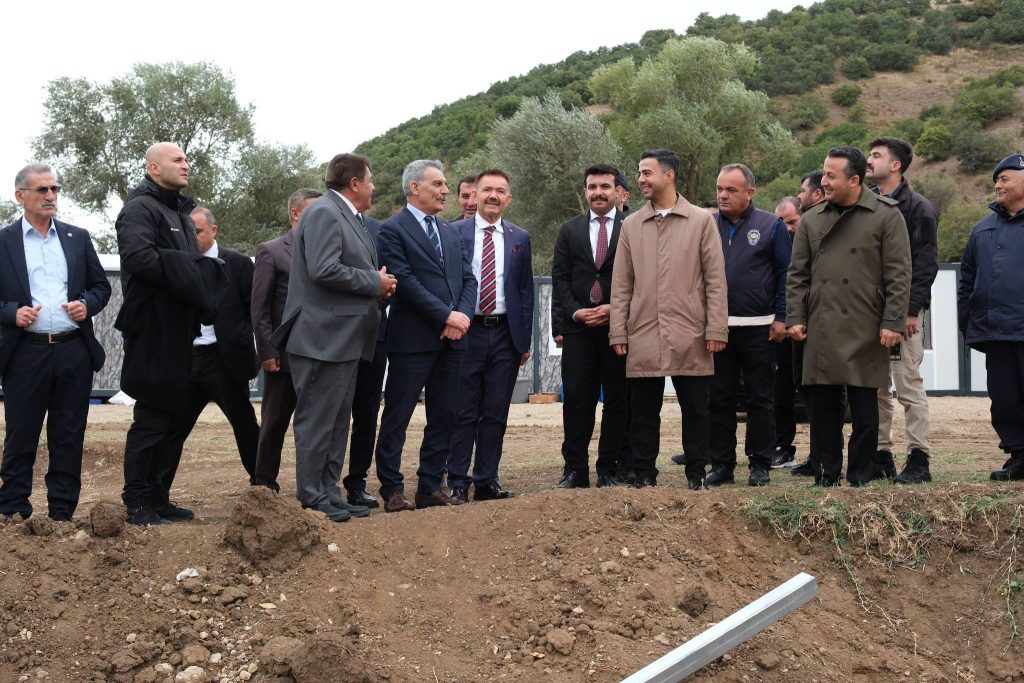 Jeotermal kaynaklı serada 50 kişiye istihdam