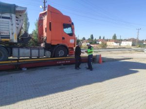 Yozgat Emniyeti’nden aşırı tonaj uyarısı