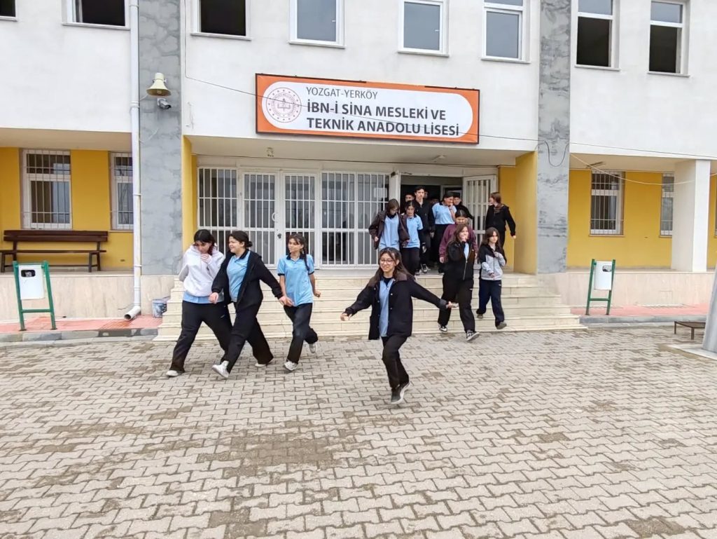 Yozgat’ta okullarda afet tatbikatı yapıldı