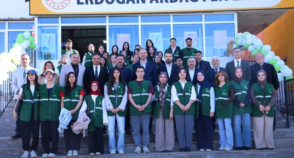 Yeşilay Genel Başkanı Dinç Yozgat’ta gençlerle buluştu
